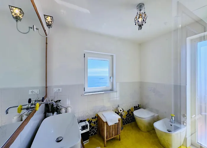 Yourhome - White House Gio