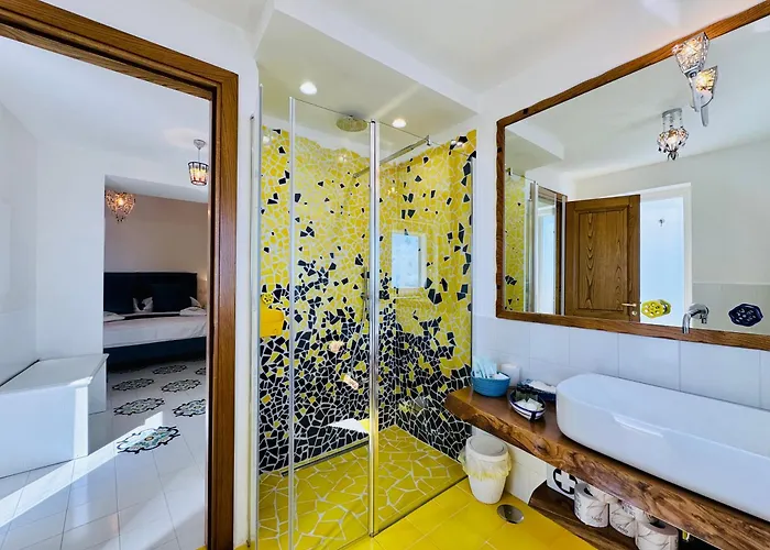 Yourhome - White House Gio